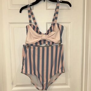 Unique Vintage Swim size XL
